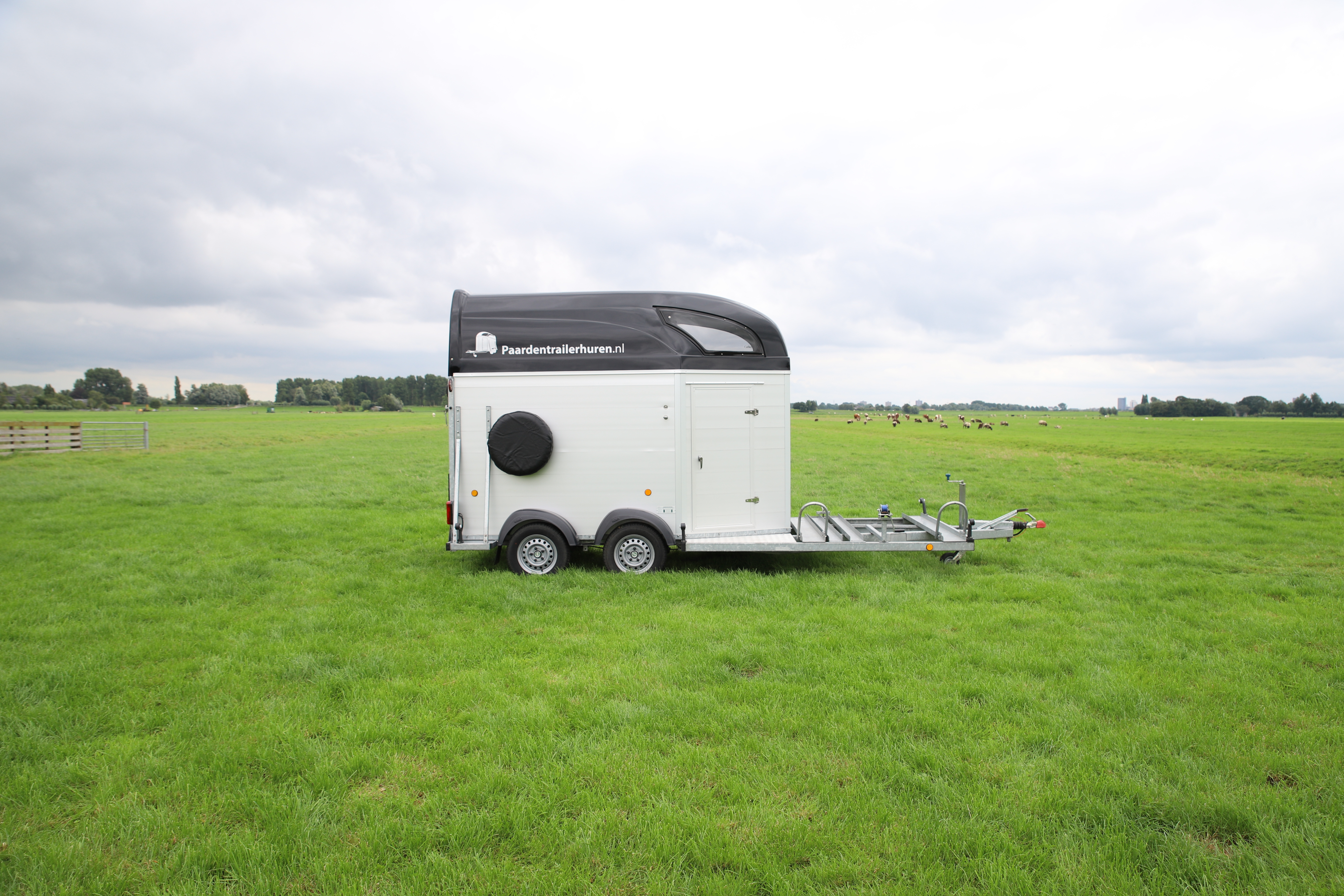 Trailer exterior